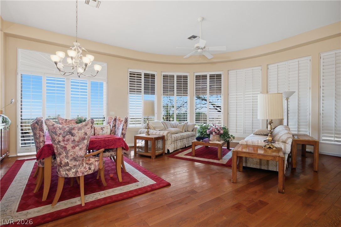 2240 Hot Oak Ridge Street