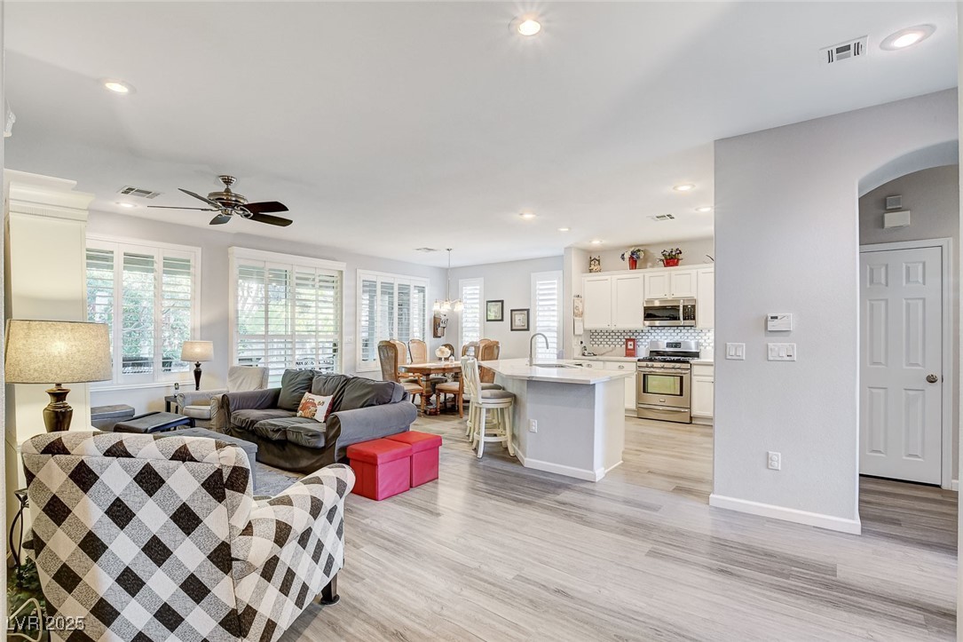 10228 Riva De Destino Avenue