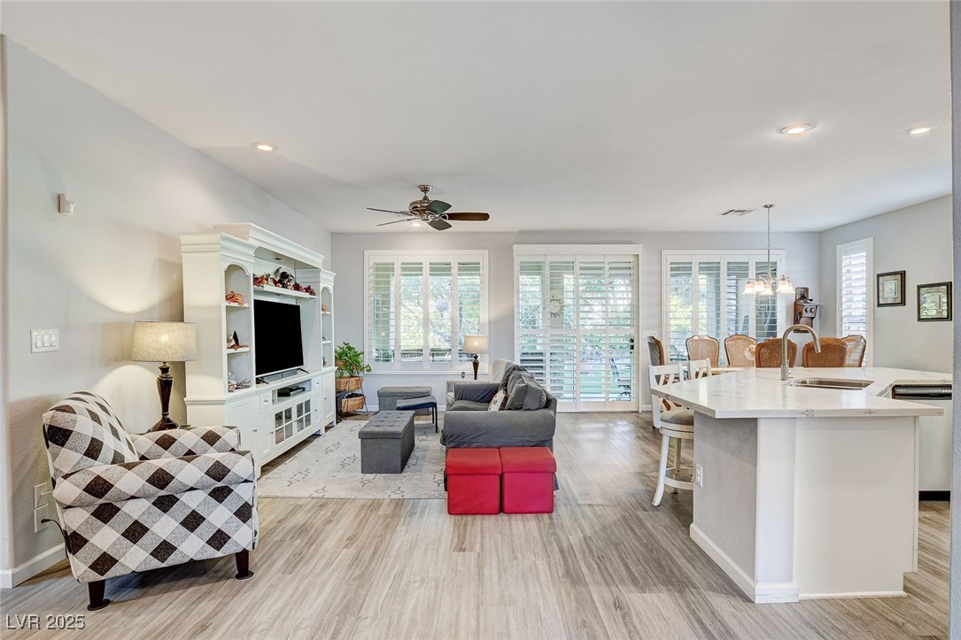 10228 Riva De Destino Avenue