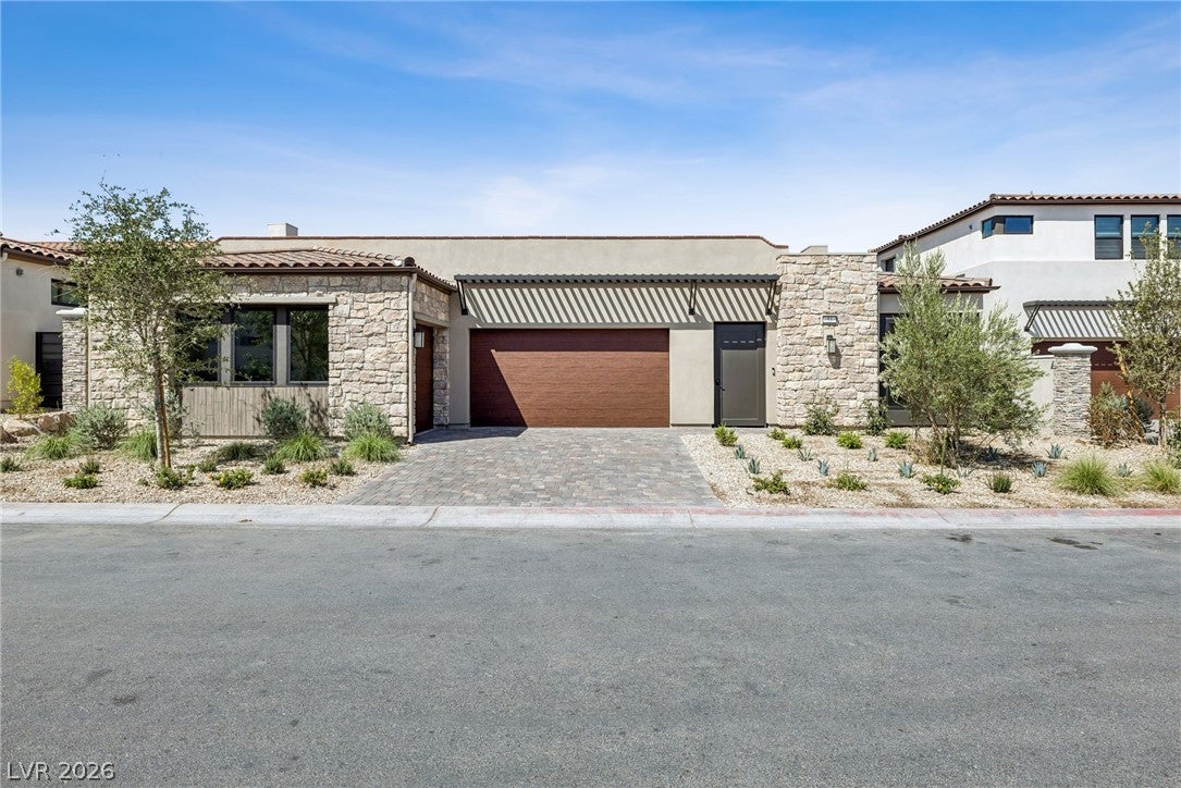 53 Bellissima Lago Court