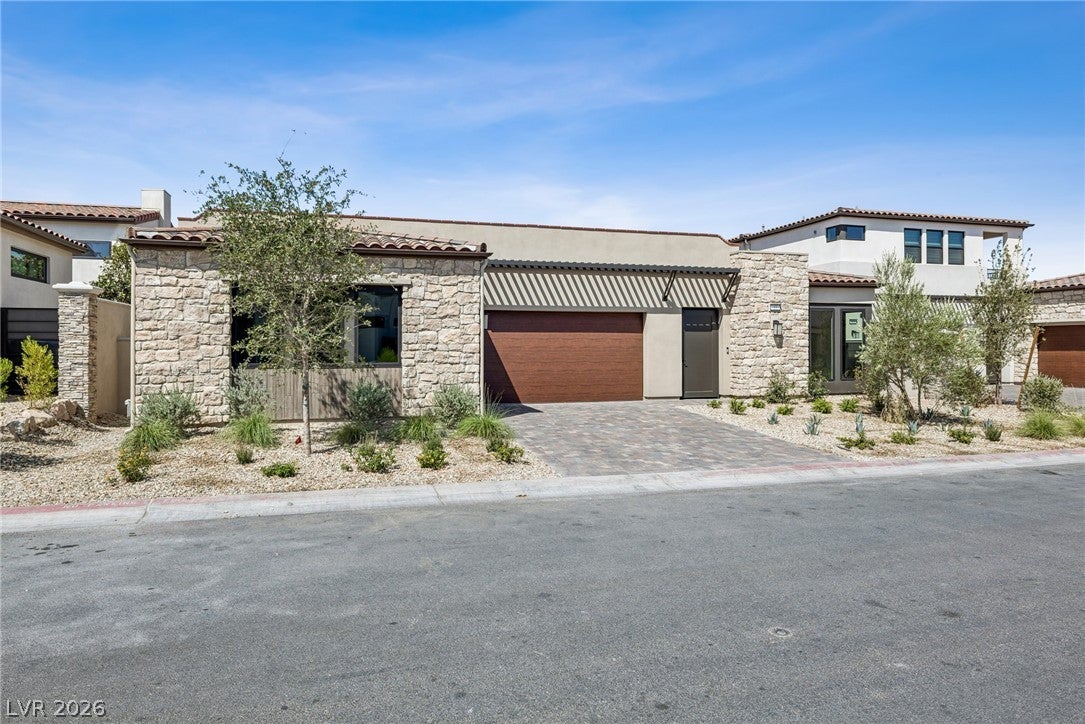 53 Bellissima Lago Court