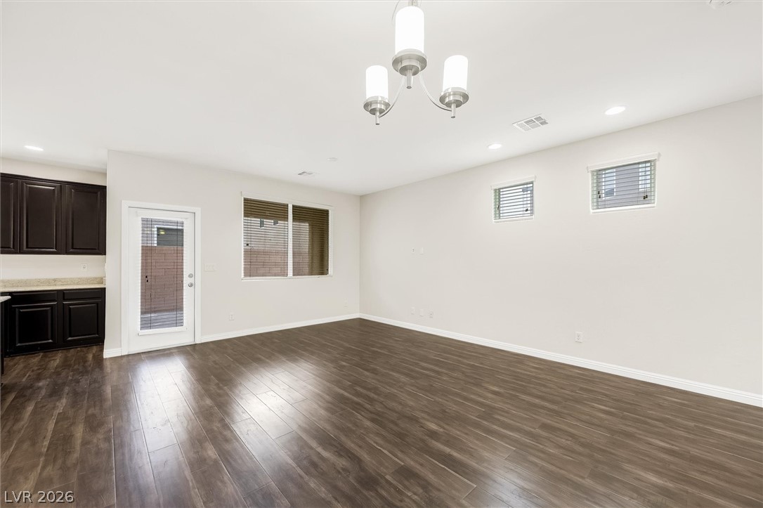 9308 Golden Lad Avenue