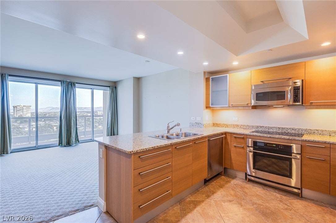 322 Karen Avenue 1405