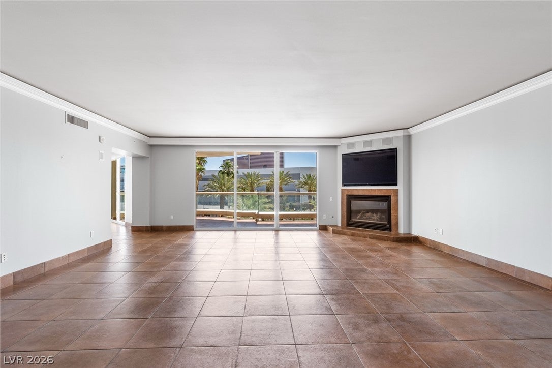 2857 Paradise Road 301