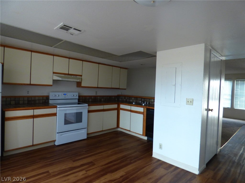 2080 Karen Avenue A11
