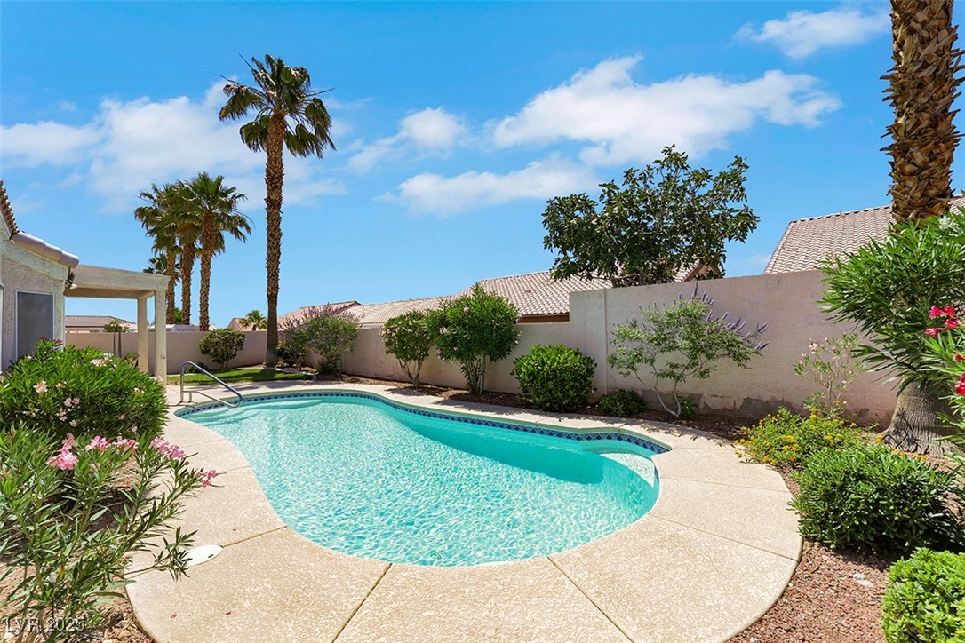 Las Vegas, Nevada 89147, United States, 4 Bedrooms Bedrooms, ,2 BathroomsBathrooms,Residential,Active,149256