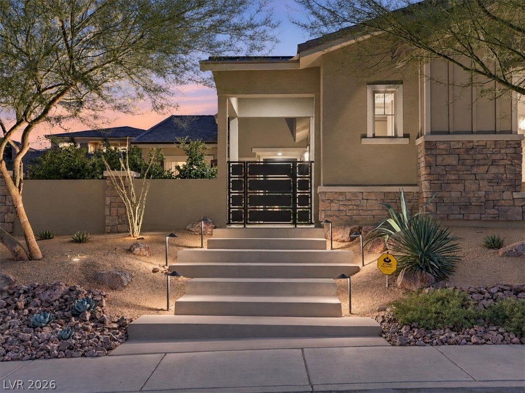 11141 Luna Blanca Drive