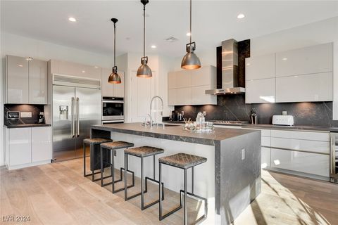 2567 Speyburn Avenue Henderson NV 89044