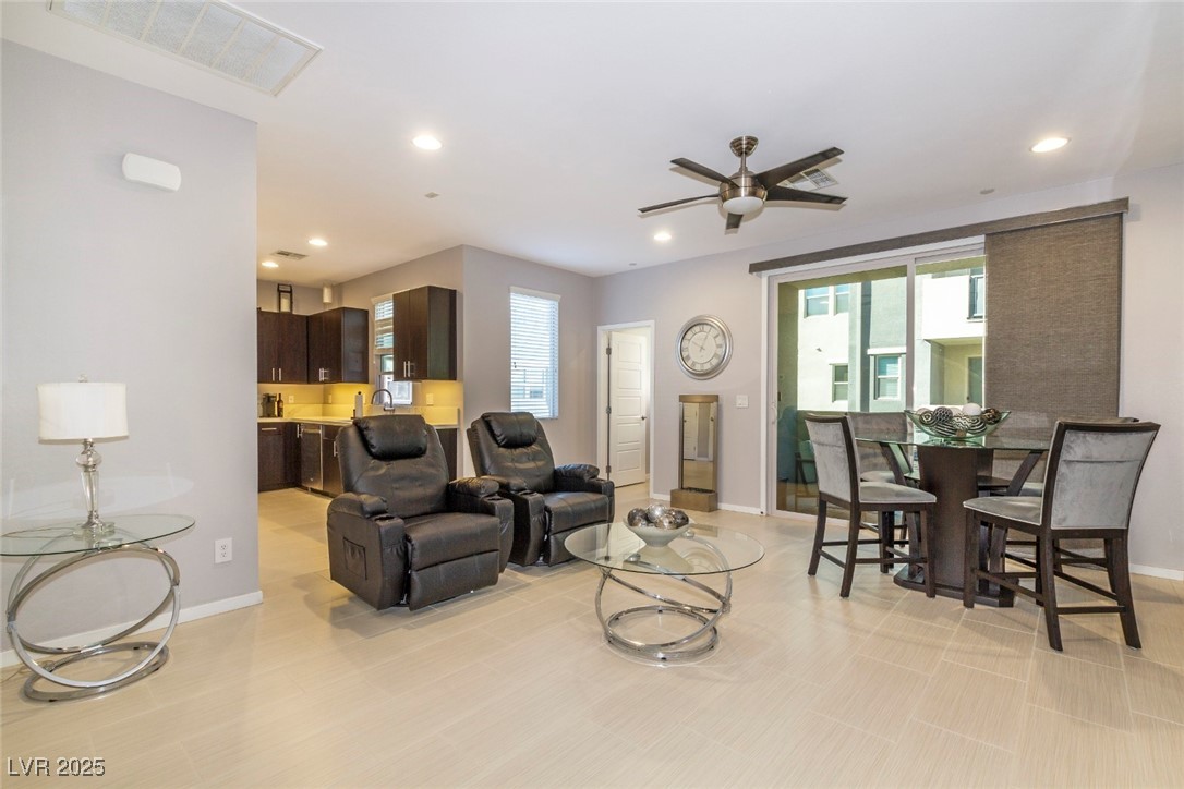 11257 Rainbow Peak Avenue 211