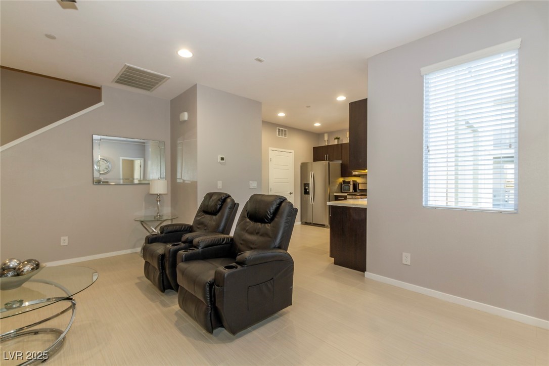 11257 Rainbow Peak Avenue 211