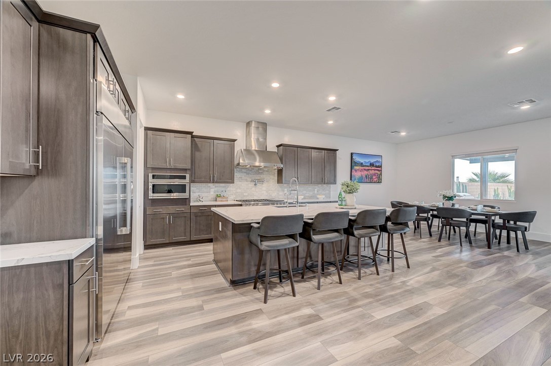 11282 Roman Helmet Street