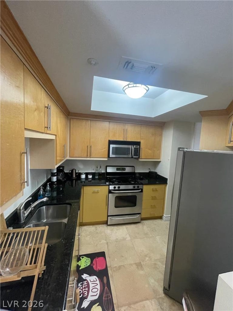 220 E Flamingo Road 320