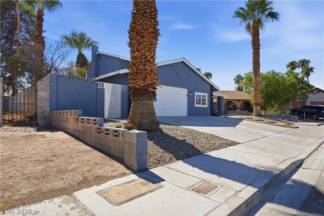 1707 Mapleton Lane