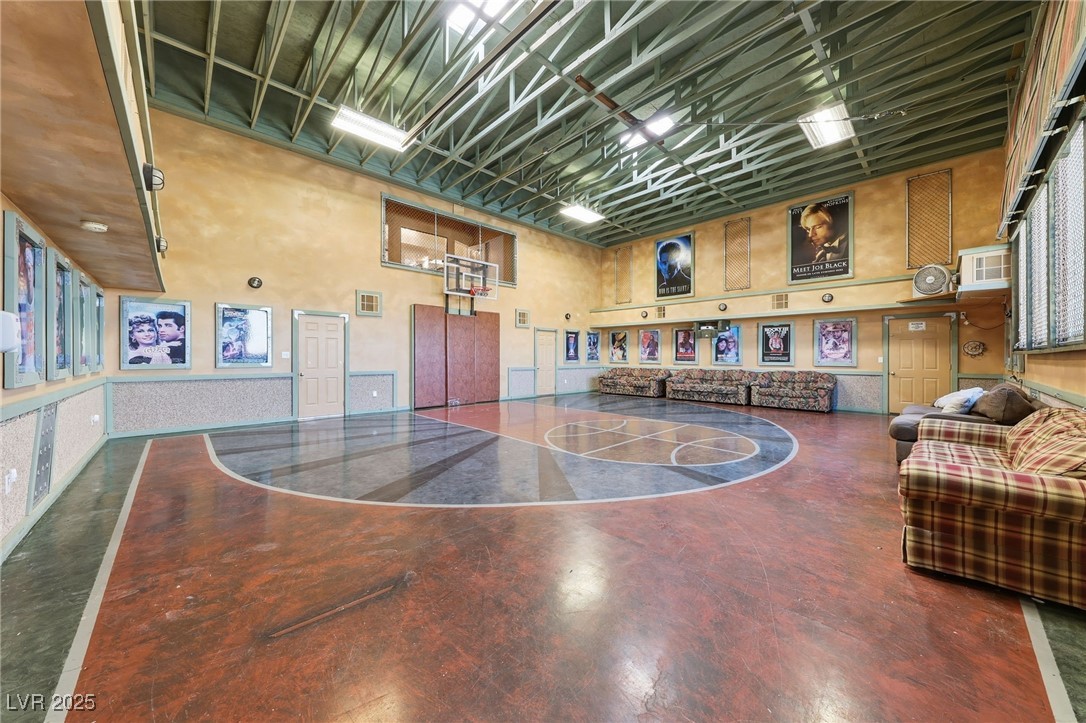 1008 Santa Helena Avenue