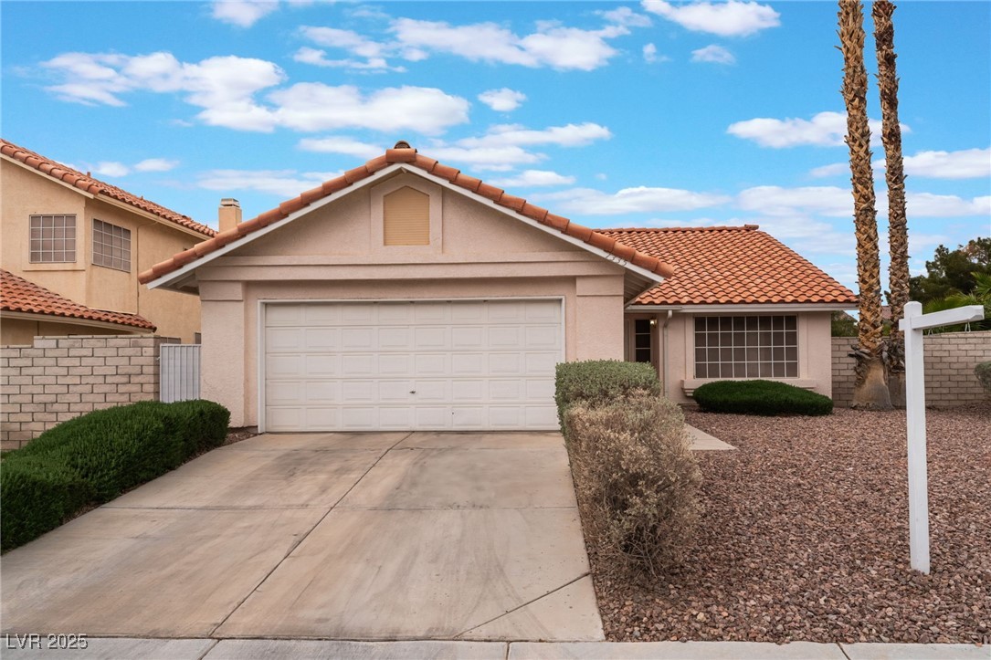 1335 Heather Oaks Way, North Las Vegas, Nevada image 2