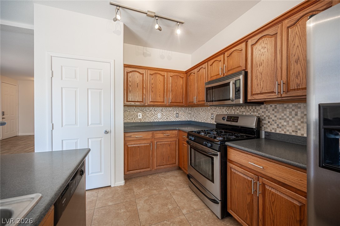 3929 Pepper Thorn Avenue 3