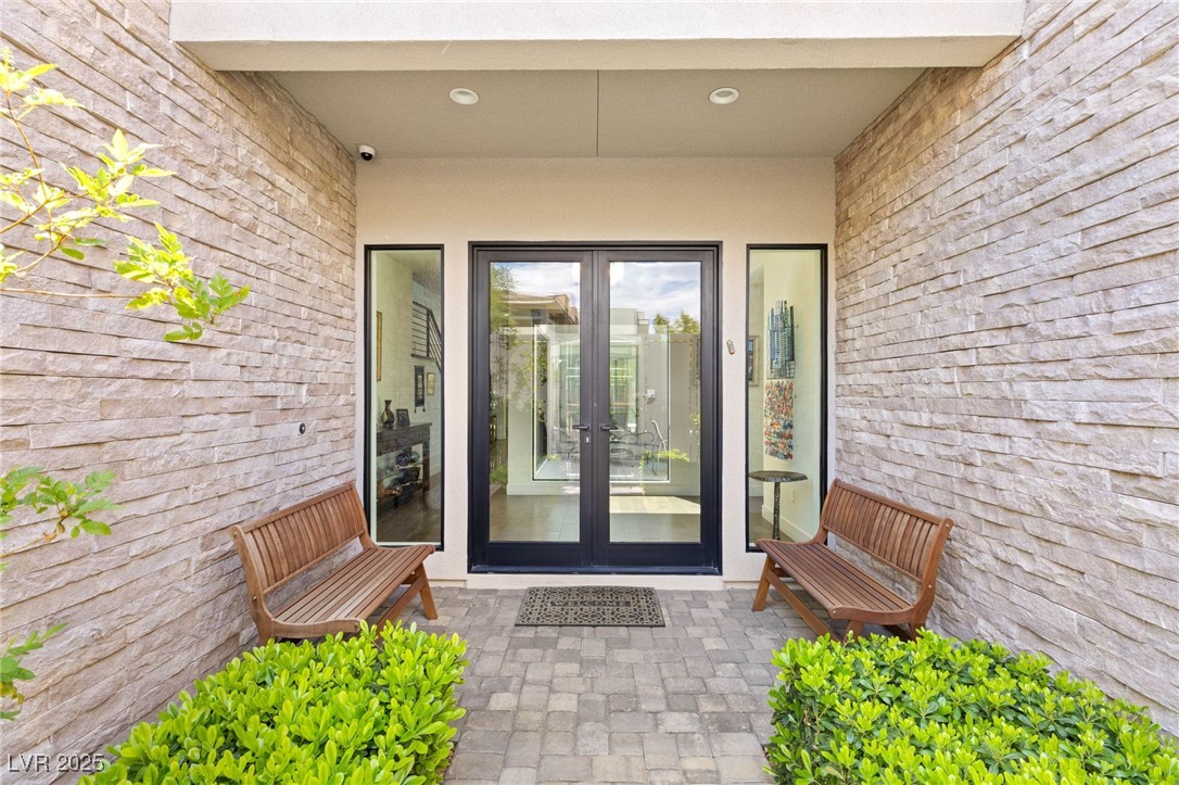 15 Gemstar Lane