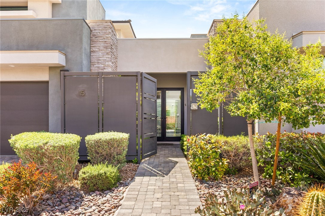 15 Gemstar Lane