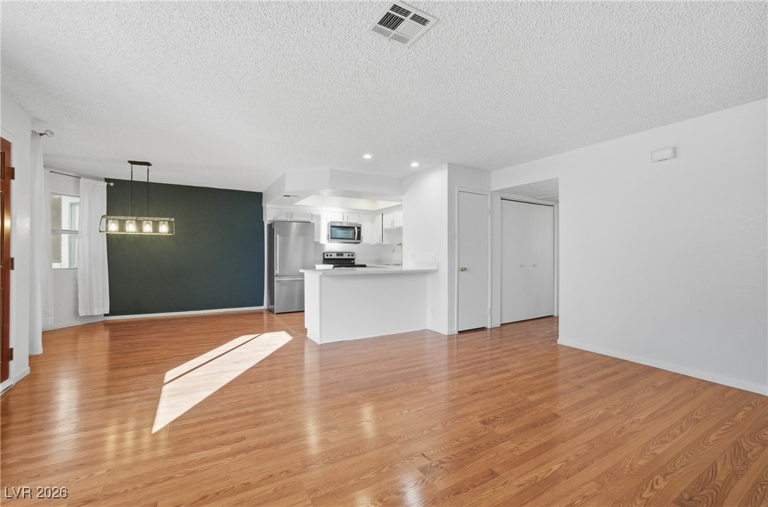 945 Falconhead Lane 201