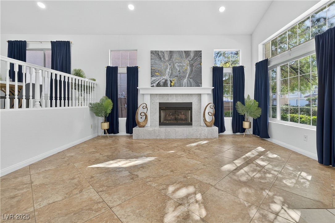 2838 Via Stella Street