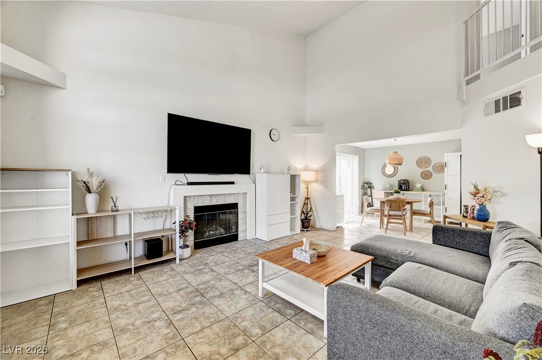 8409 Blazing Sun Avenue