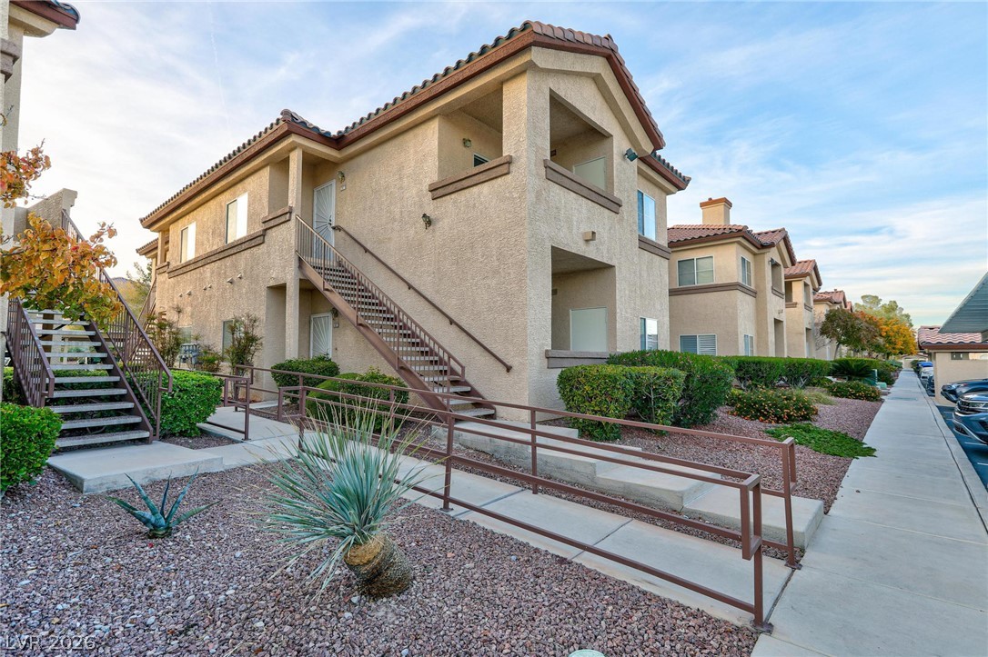 8501 W University Avenue 2077