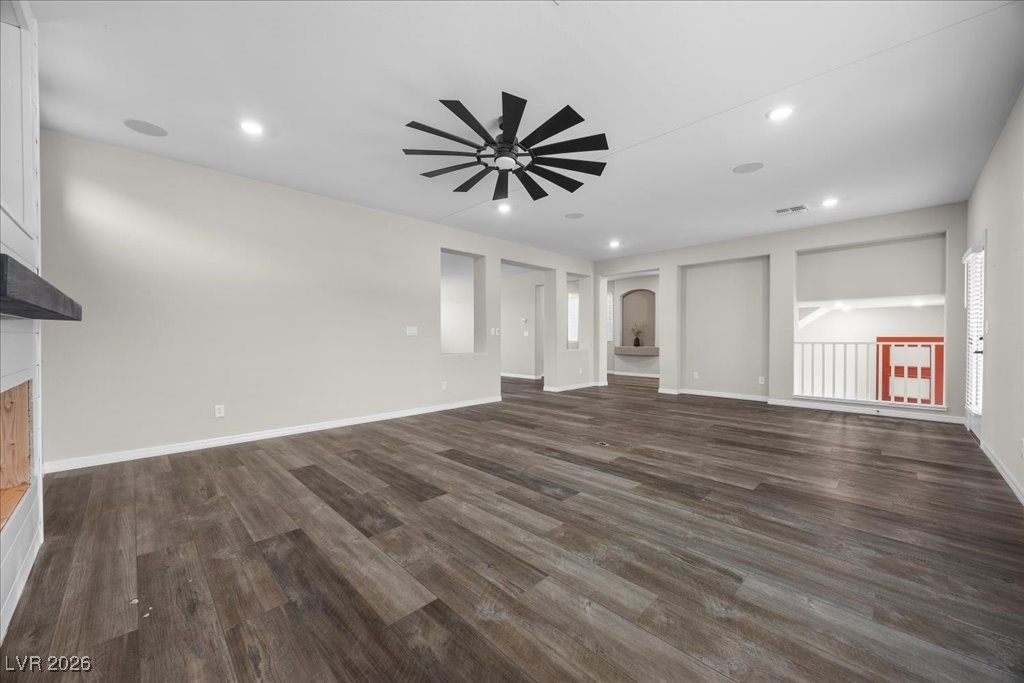 7077 Sunland Hills Avenue