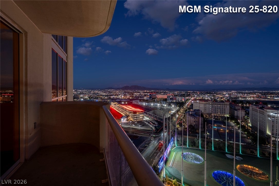 125 E Harmon Avenue 2520