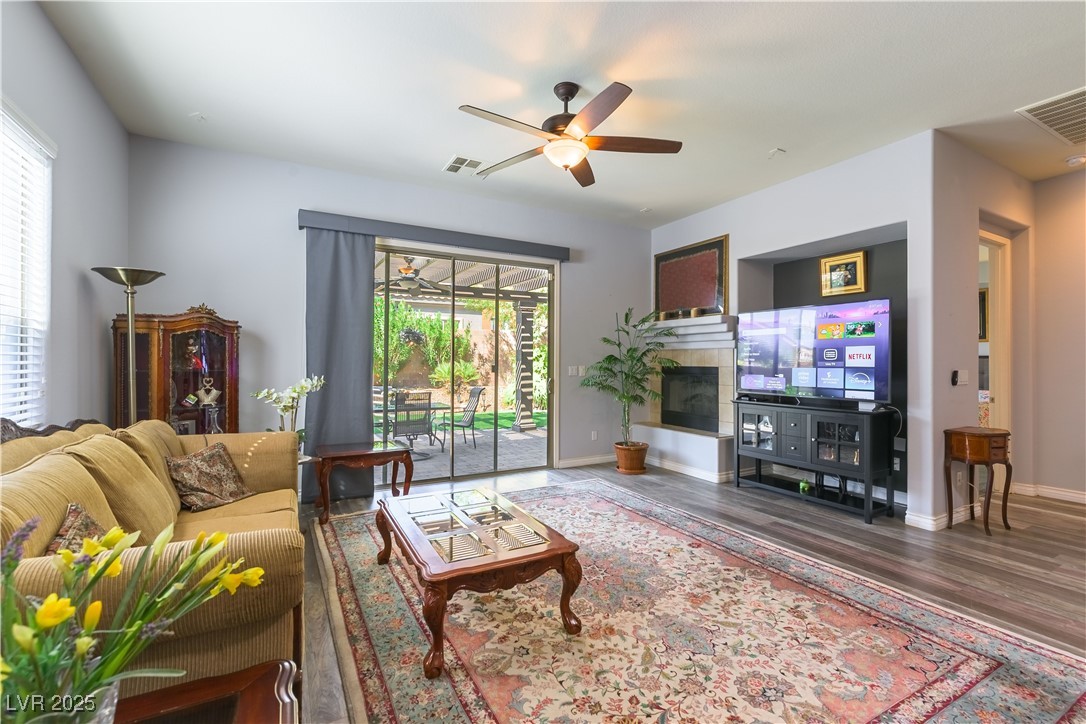 1004 Viale Placenza Place