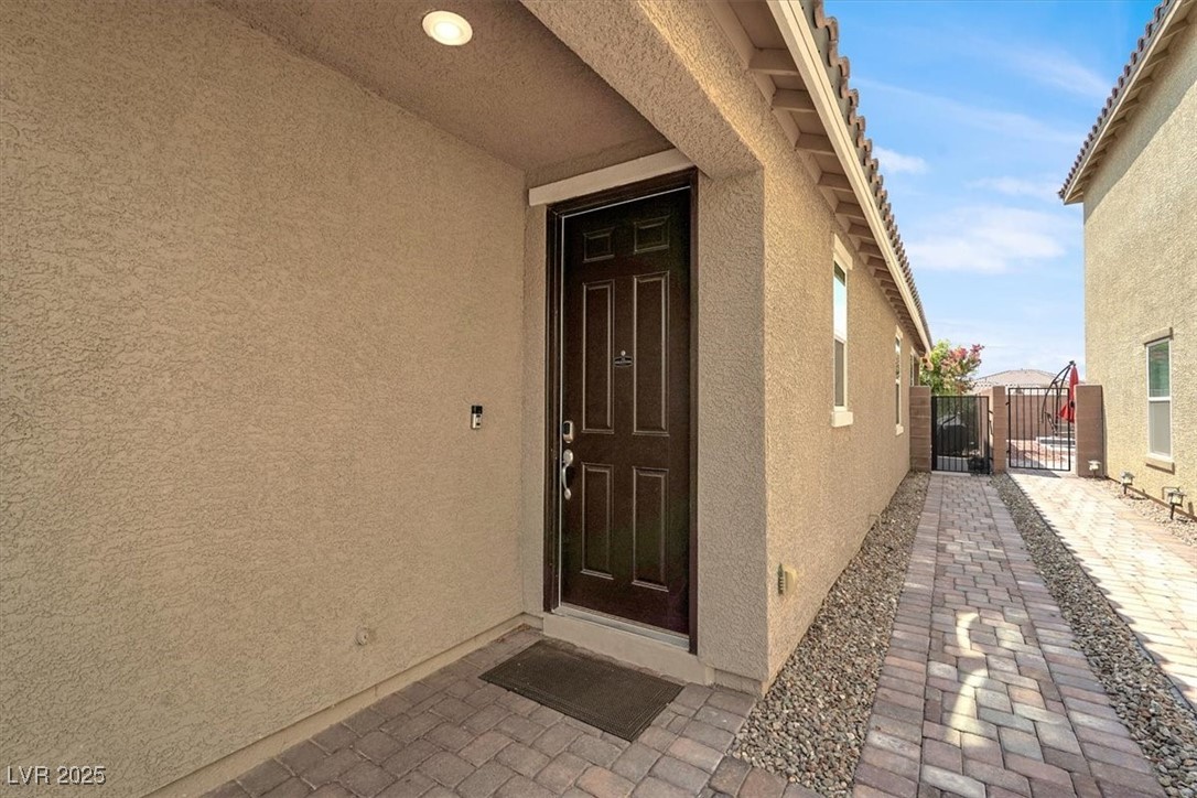 1407 Majestic Pond Avenue