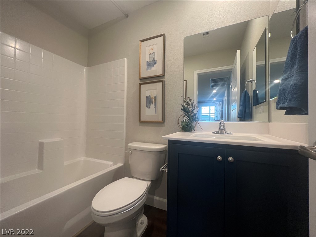 Photo 12 of 22 of 312 Silva Place townhome
