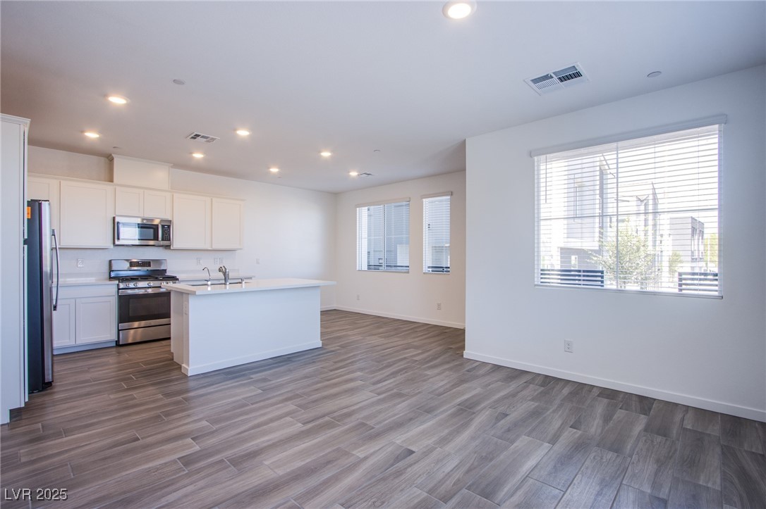 145 Aqua Commons Lane, Henderson, Nevada image 10
