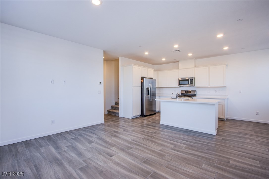 145 Aqua Commons Lane, Henderson, Nevada image 4