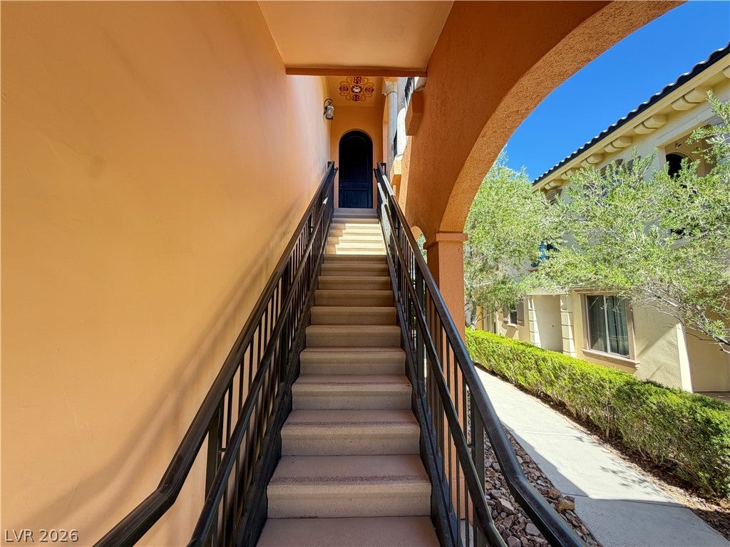 12 Via Visione 204