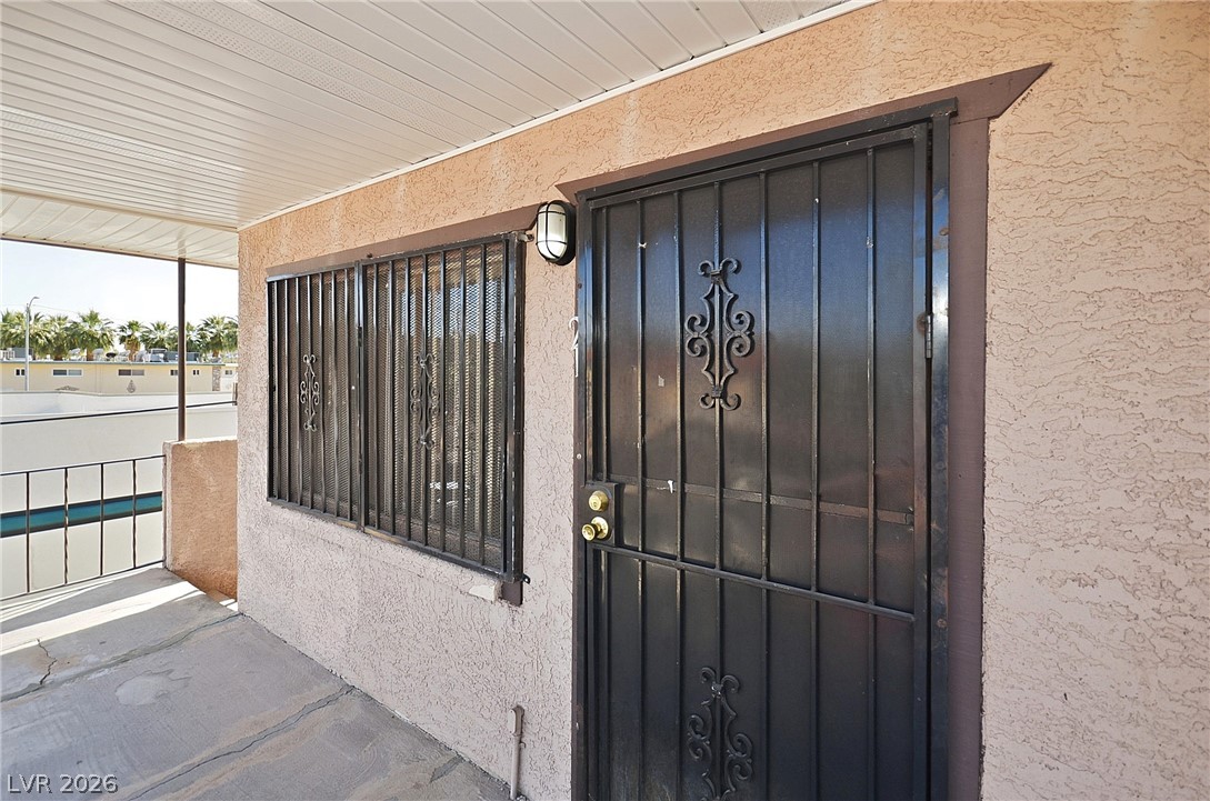 3720 Royal Crest Street 21