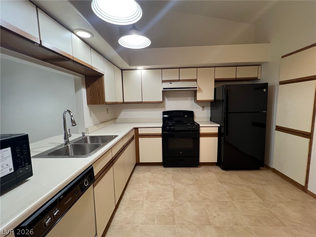 5205 Orchard Hills Avenue