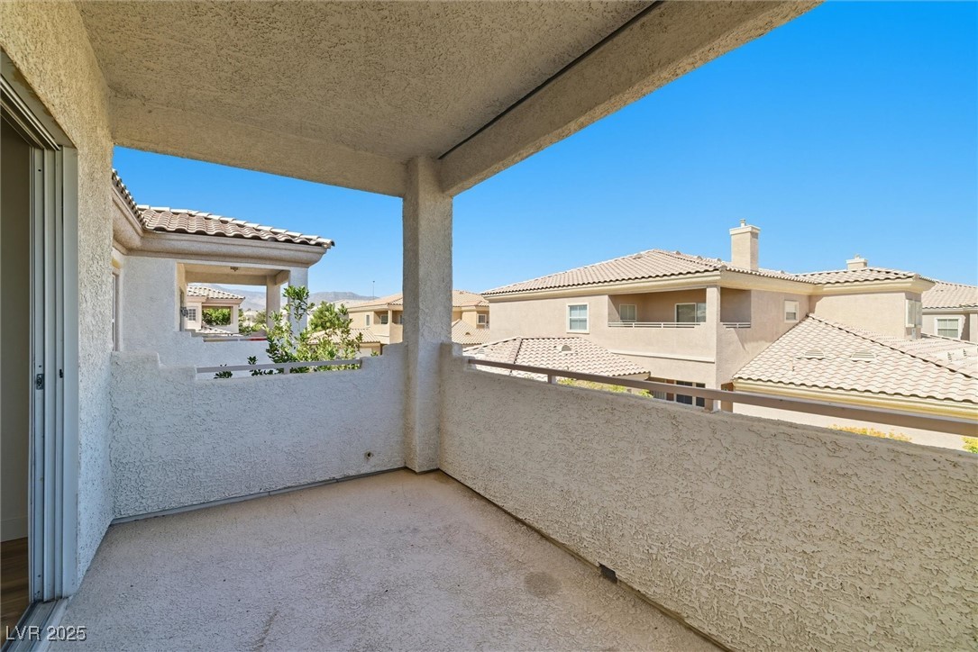 Las Vegas, Nevada 89108, United States, 2 Bedrooms Bedrooms, ,2 BathroomsBathrooms,Residential,Active,220616