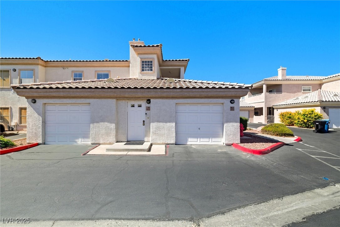 Las Vegas, Nevada 89108, United States, 2 Bedrooms Bedrooms, ,2 BathroomsBathrooms,Residential,Active,220616