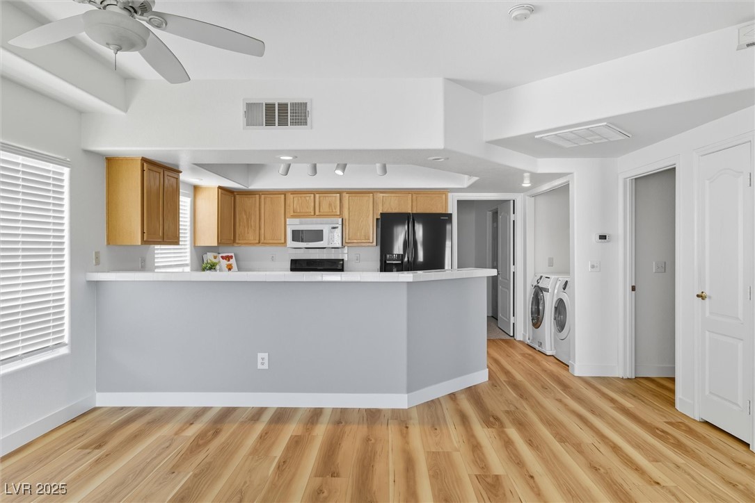 Las Vegas, Nevada 89108, United States, 2 Bedrooms Bedrooms, ,2 BathroomsBathrooms,Residential,Active,220616