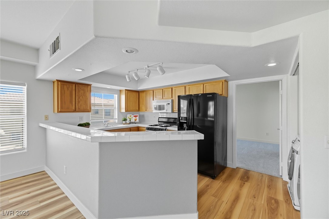 Las Vegas, Nevada 89108, United States, 2 Bedrooms Bedrooms, ,2 BathroomsBathrooms,Residential,Active,220616