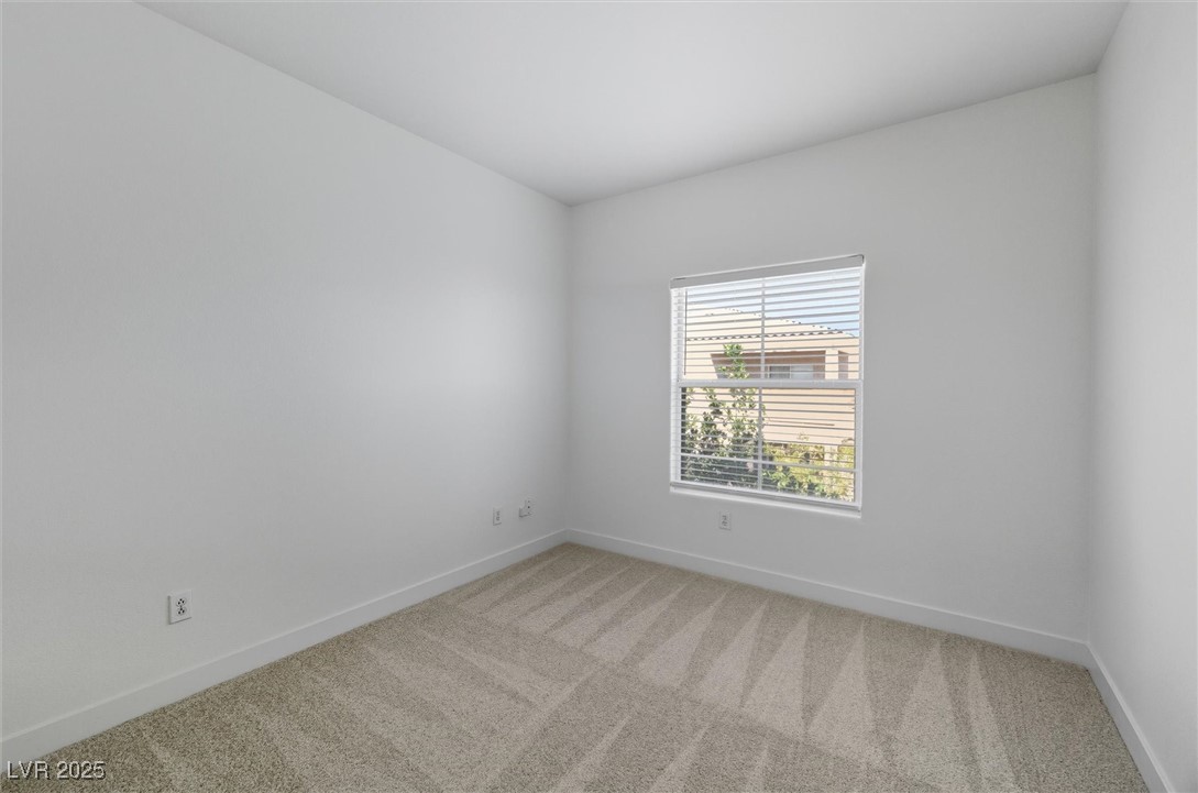 Las Vegas, Nevada 89108, United States, 2 Bedrooms Bedrooms, ,2 BathroomsBathrooms,Residential,Active,220616