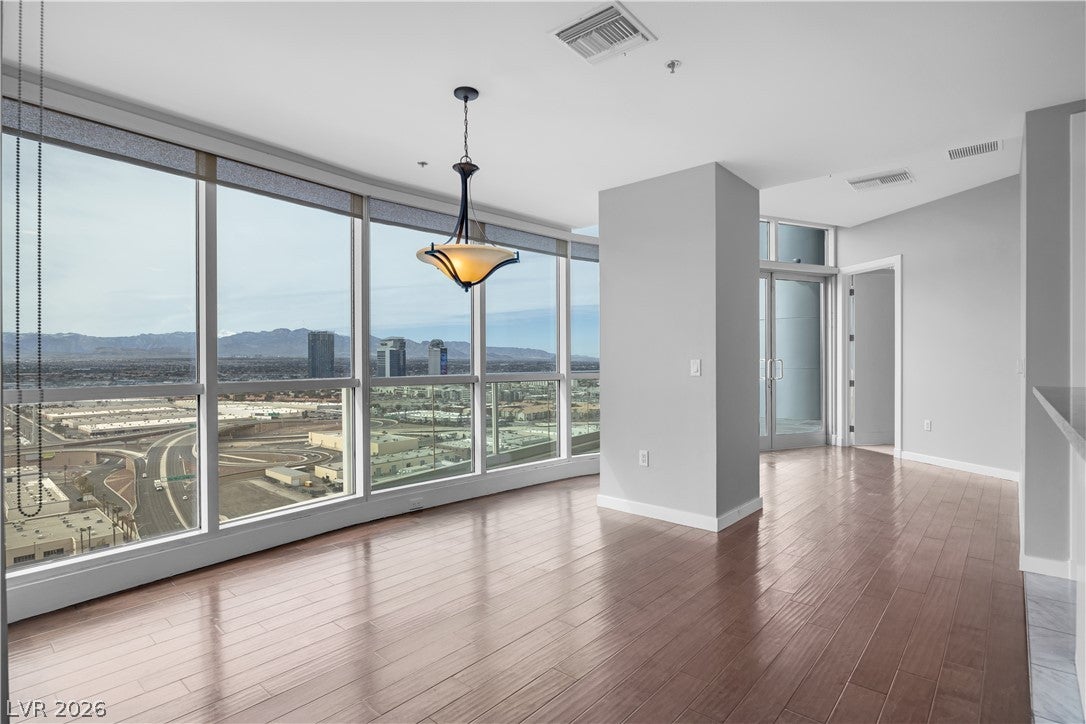 4525 Dean Martin Drive 2504