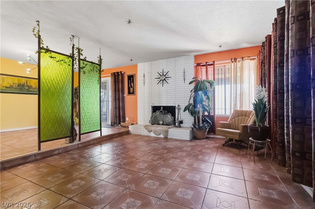 3232 Pawnee Drive
