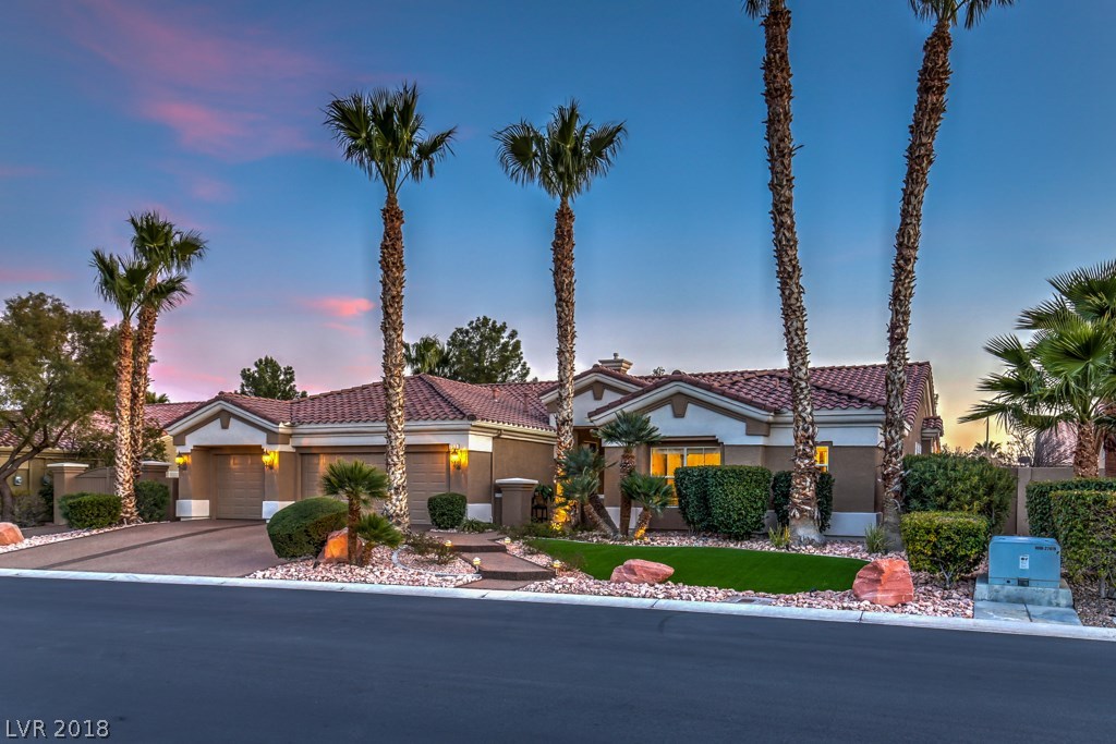 Photo 1 of 35 — 7511 APPLE SPRINGS Avenue, Las Vegas, NV 89131