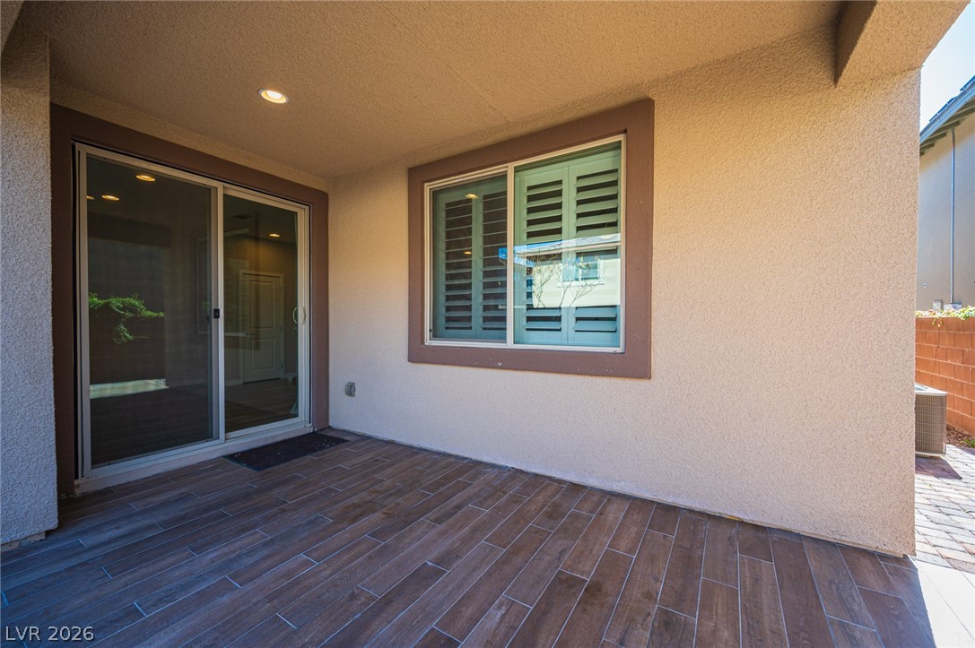 9742 Zircon Cliff Avenue