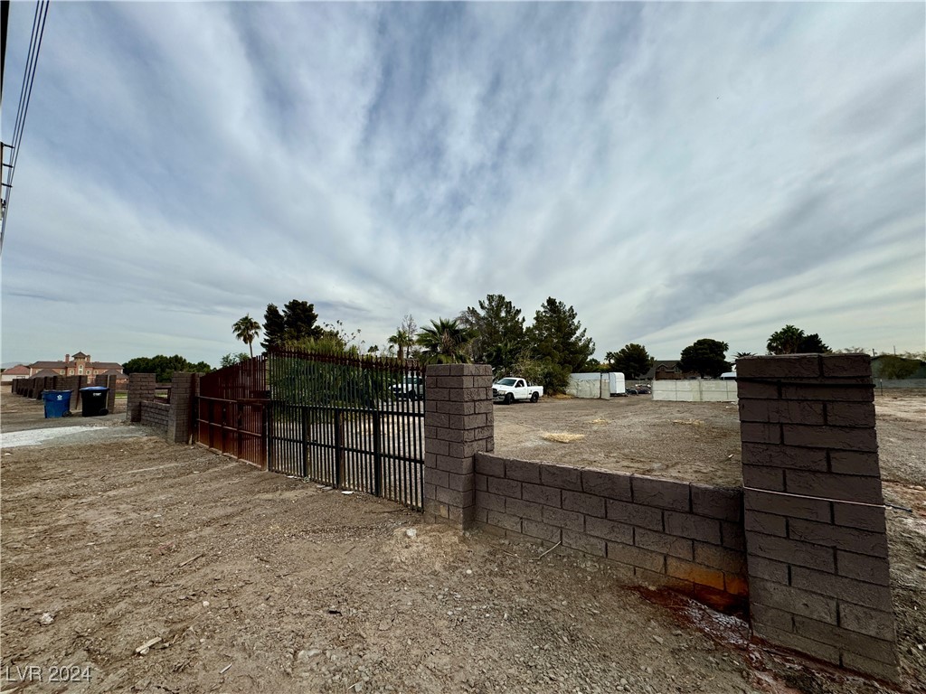 6010 Annie Oakley Drive, Las Vegas, Nevada image 14