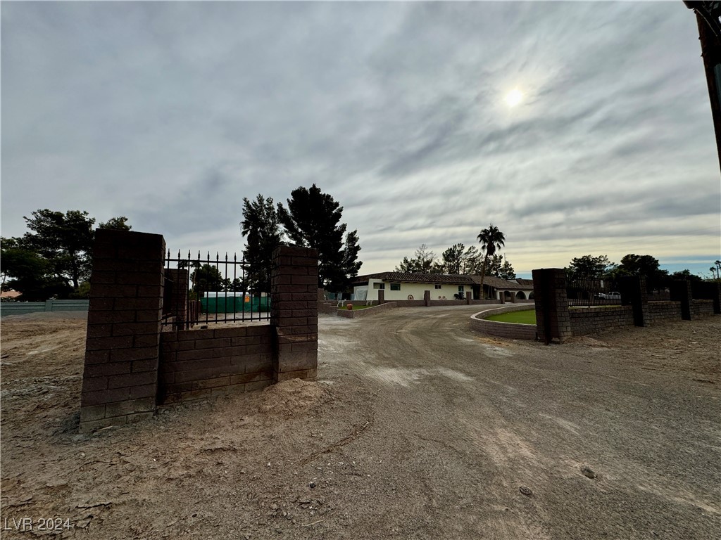 6010 Annie Oakley Drive, Las Vegas, Nevada image 7