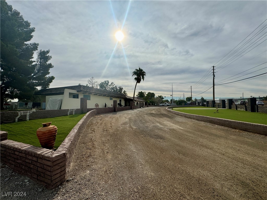 6010 Annie Oakley Drive, Las Vegas, Nevada image 9