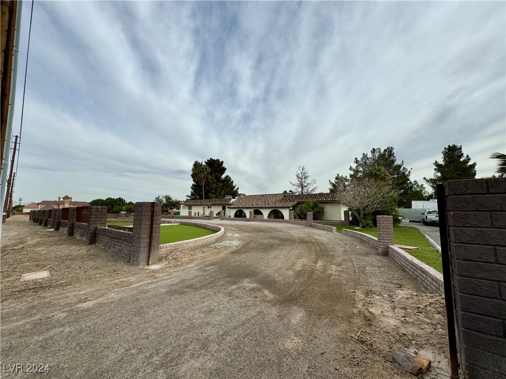 6010 Annie Oakley Drive, Las Vegas, Nevada image 2