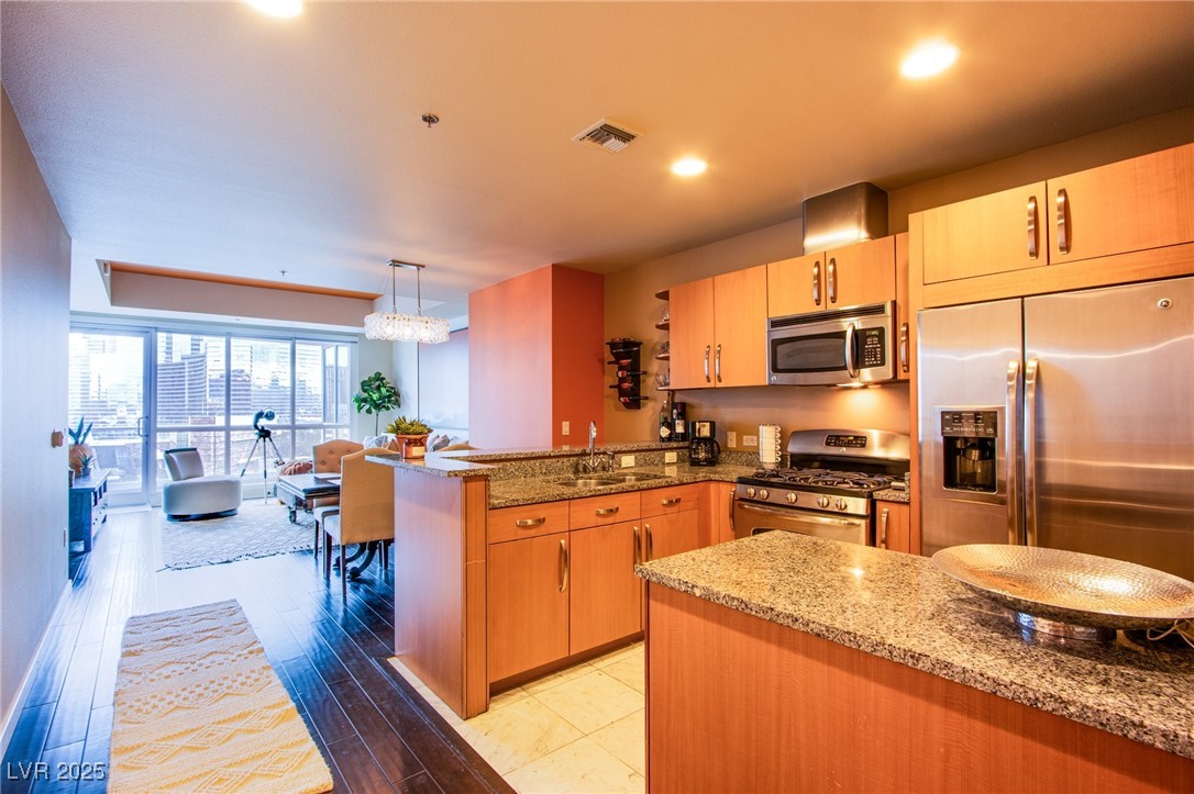 4525 Dean Martin Drive 1103